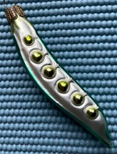 Vtg Blown Glass Christmas Ornament - Pea Pod Peapod - Germany