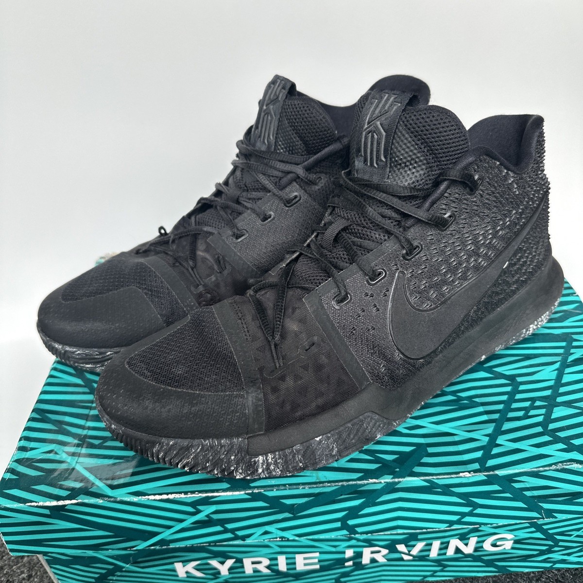 カイリー3 Nike バスケットボールシューズ ブラック Nike Zoom Kyrie 3 Basketball Shoes Men's Triple Black Marble Size