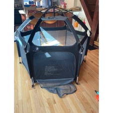 The California Beach Co Pop 'N Go Playpen - Black Retail $120