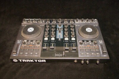 Native Instruments Traktor Kontrol S4 MK3 4-Channel DJ Controller