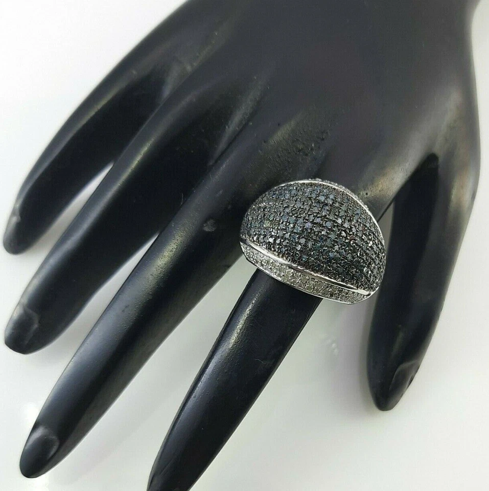 Alianza de plata de ley con cúpula de diamantes naturales azul blanco corte redondo de 2,21 quilates Foto 2 de 4