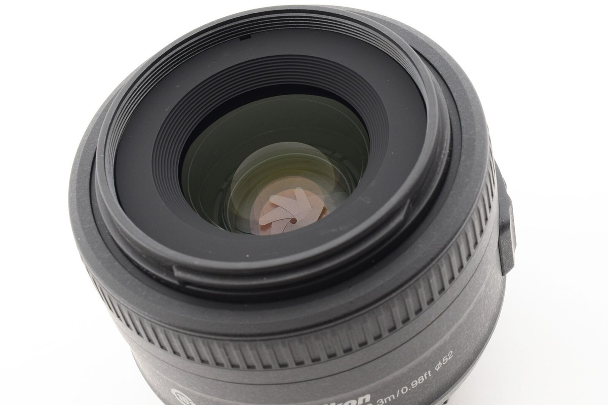 Nikon AF-S DX Nikkor 35mm f/1.8 G DX Lens w/ hood F Mount