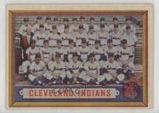 1957 Topps Scarce Series Cleveland Indians Team #275 2v5