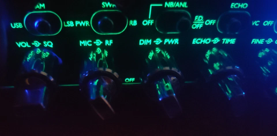 GALAXY DX-94HP- AM/SSB Radio Transceiver - Image 4 of 4