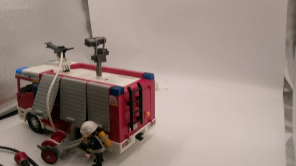 PLAYMOBIL 9464 Feuerwehr Rüstfahrzeug Licht RC fähig Feuerwehrauto - Bild 2 von 4