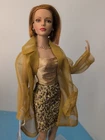 16” Tonner Tyler Wentworth Doll Sydney Chase "Little Luxuries Gold" Redhead #T