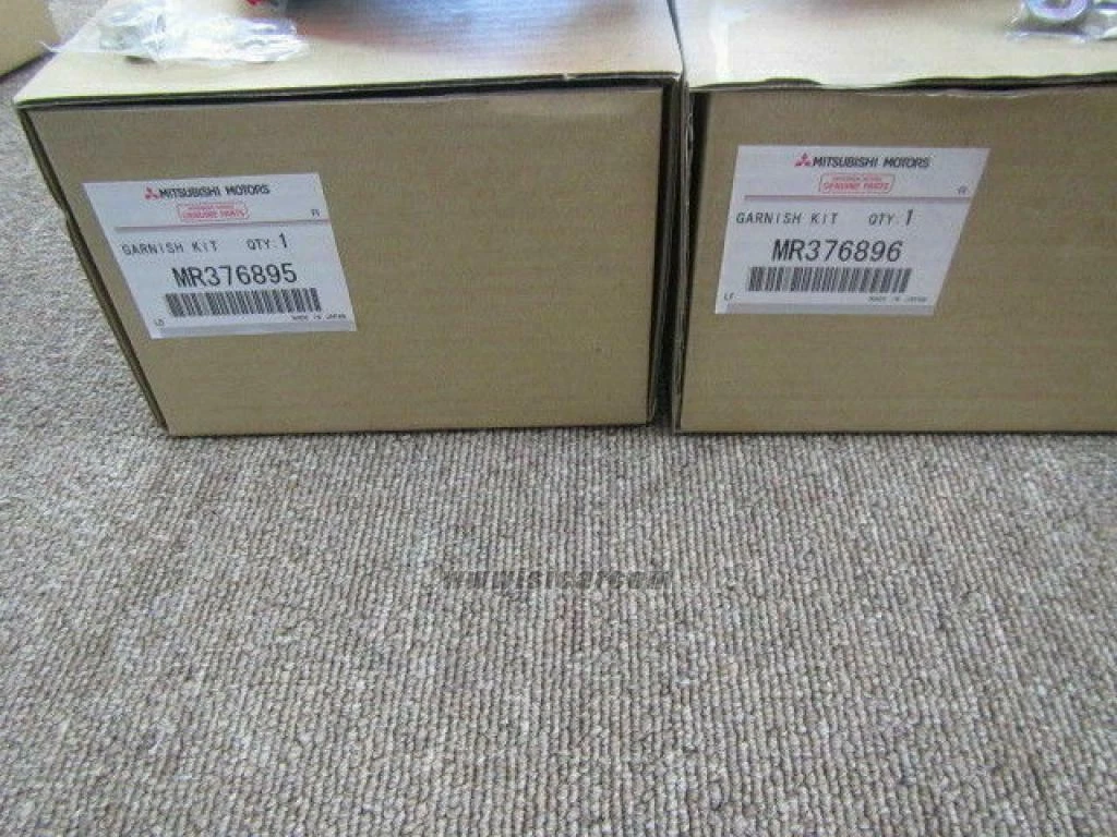 MITSUBISHI LANCER CP9A EVO5 EVO6 GARNISH KIT RR END PANEL SET 