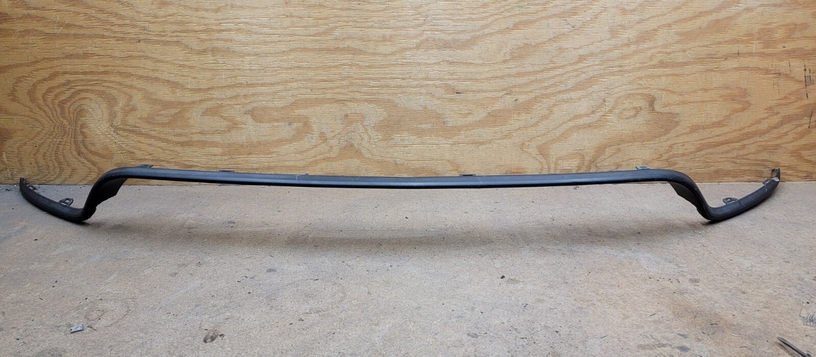 2015 - 2016 Porsche Macan Front Bumper Lower Filler Spoiler Trim 
