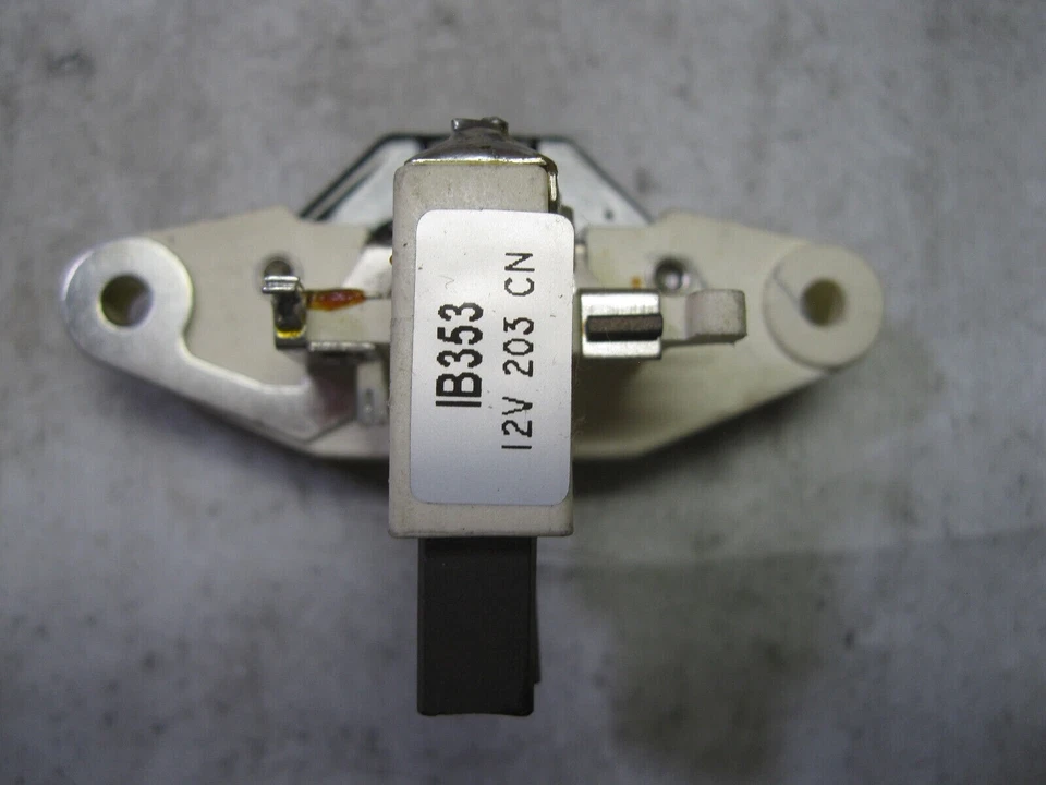 Standard Motor Products VR-179 Voltage Regulator - Image 4 of 4