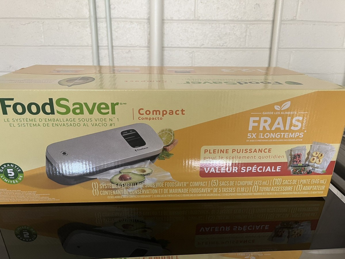 FoodSaver Vacuum Sealer Special Value Pack, Compact Machine with