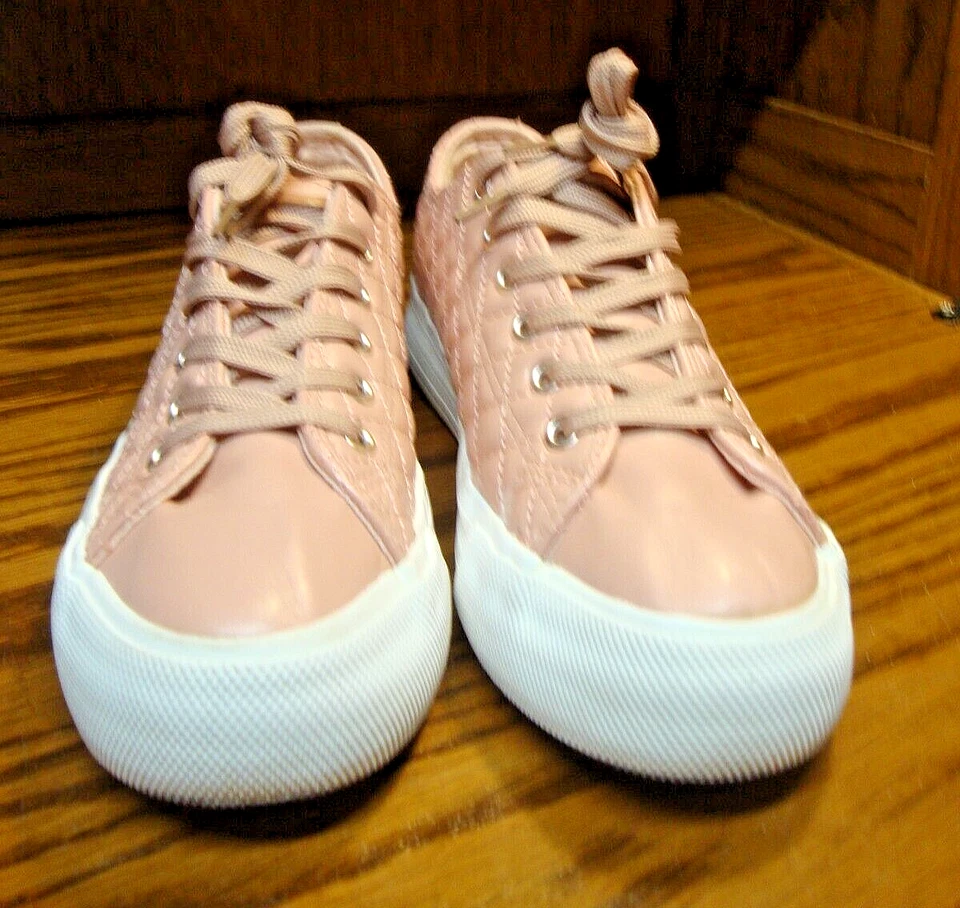 Mudd Ladies Pink/White Tennis Shoes~Quilted Beyley Design Sz 8.5 Lace Up     873 - Image 3 of 4