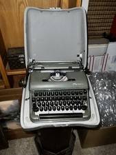 1950s Olympia SM3 DeLuxe Green Typewriter Carry Case Included Tested & Working thumbnail