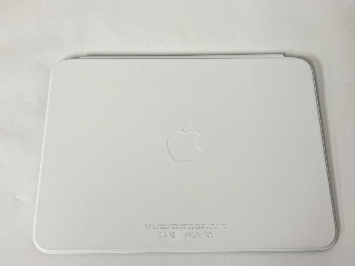 New Open Box Apple Magic Keyboard Folio MQDP3LL/A for iPad