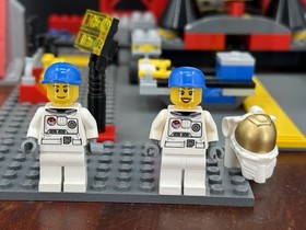 LEGO City (3368) Space Centre - 100% complete