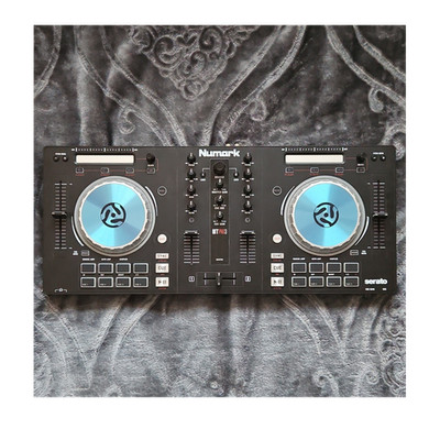 Numark MixTrack Pro III DJ-Controller, 2 Decks, 16 Pads, USB, Cinch, Soundkarte