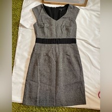 Banana Republic factory size 4 petite black/gray midi dress