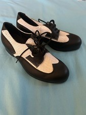 Sandra T-Swing Size 11 Women  s Saddle Tap Shoes Black And White Leather
