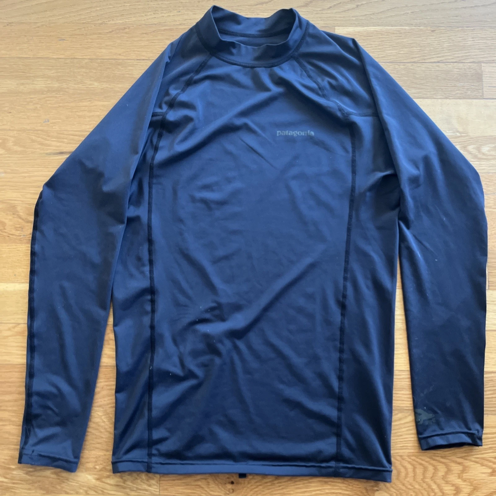 Patagonia Men's Medium Black Long Sleeve UPF 50 Sun Protection Top Rashguard