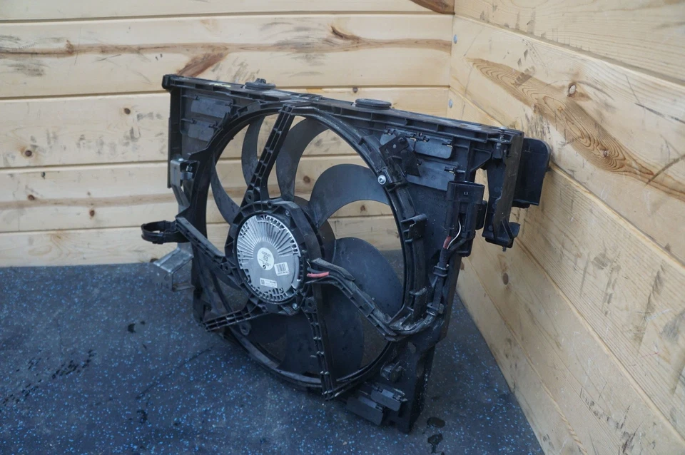 Conjunto de motor ventilador de refrigeración radiador eléctrico 17422283923 OEM BMW M5 M6 2012-17 Foto 2 de 3