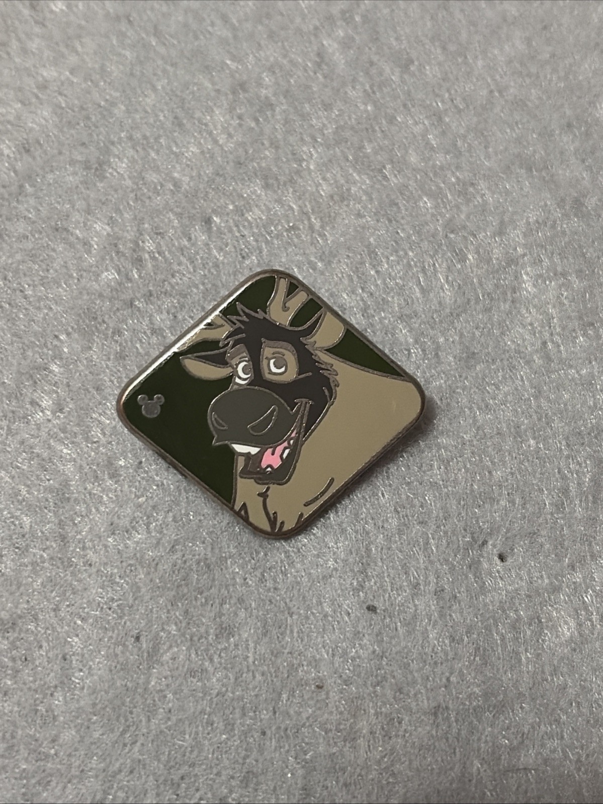 Disney Hidden Mickey Frozen Sven Pin 