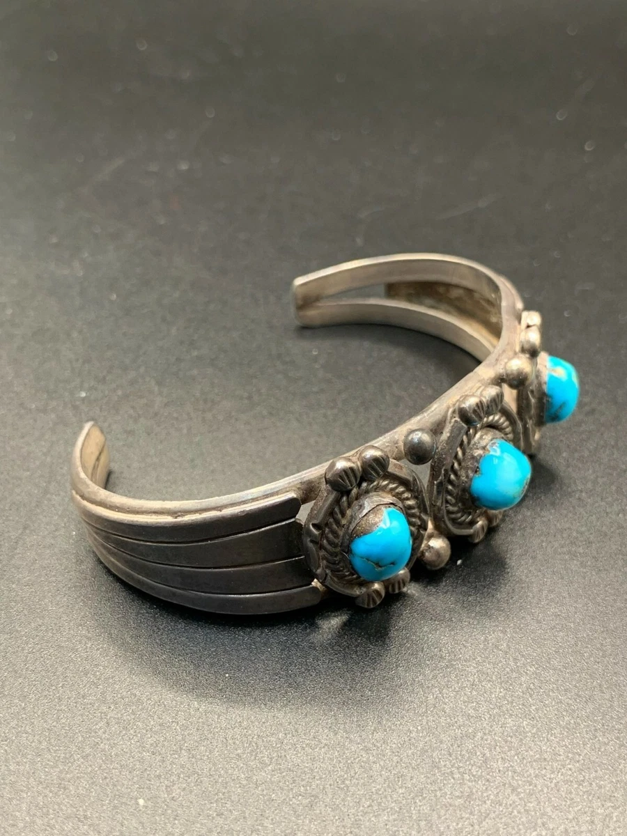 Signed DT native American Turquoise and Sterling silver cuff bracelet