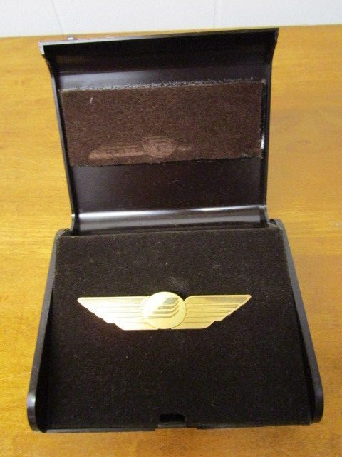 Picture 1 of 6