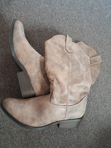 mossimo cowboy boots