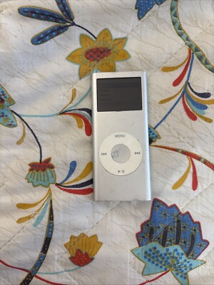 Apple iPod Nano A1199 2. Generation 2GB Silber Silver N23