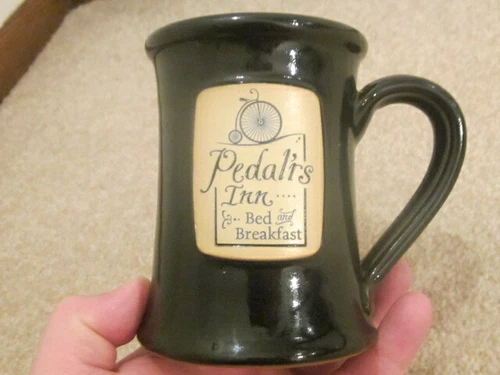 Vtg 2013 Deneen Pottery Pedal'rs Inn Wales, WI (Waukesha County) Coffee Mug