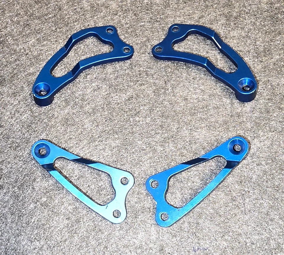 Vintage Associated TC3 & TC4 Blue Aluminum Front & Rear Chassis Braces Set RARE - Image 3 of 4