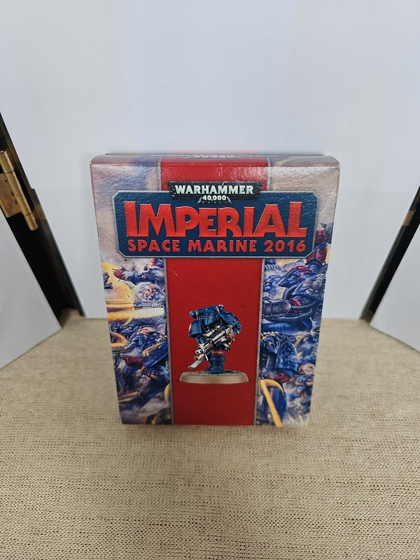 Warhammer 40k 2016 30th Anniversary Imperial Space Marine Ultramarine Miniatures