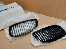 For BMW E92 E93 M3 Front Kidney Grille Set 1103010127 MagicKit 2006-2010 NEW