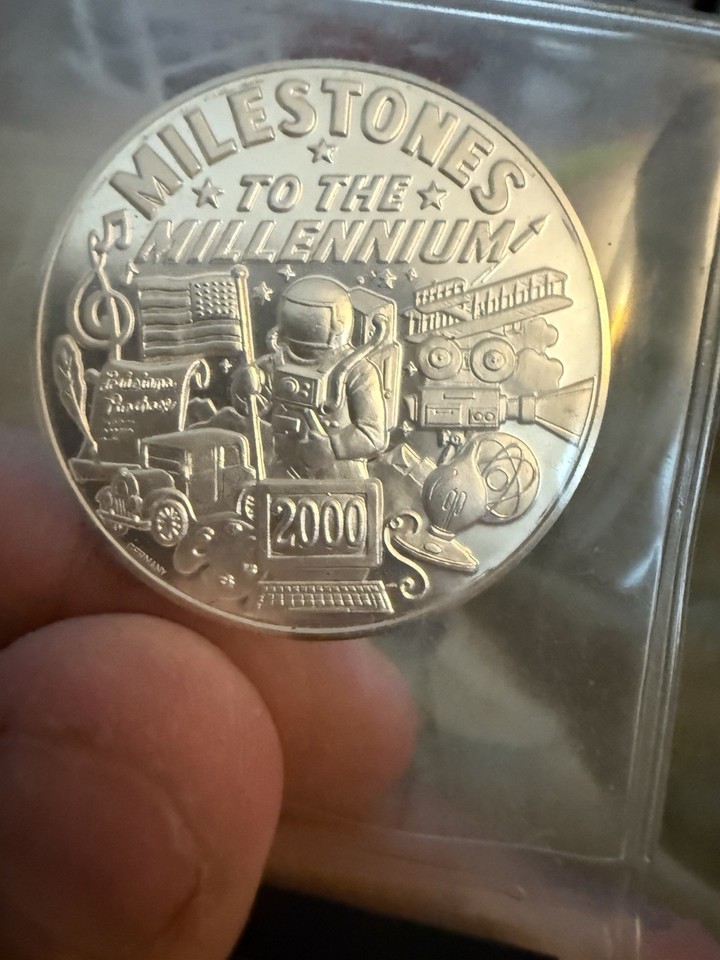 2005-P Marine Corps 230th Anniversary $1 Silver Commemorative Proof Coin (in Capsule Only