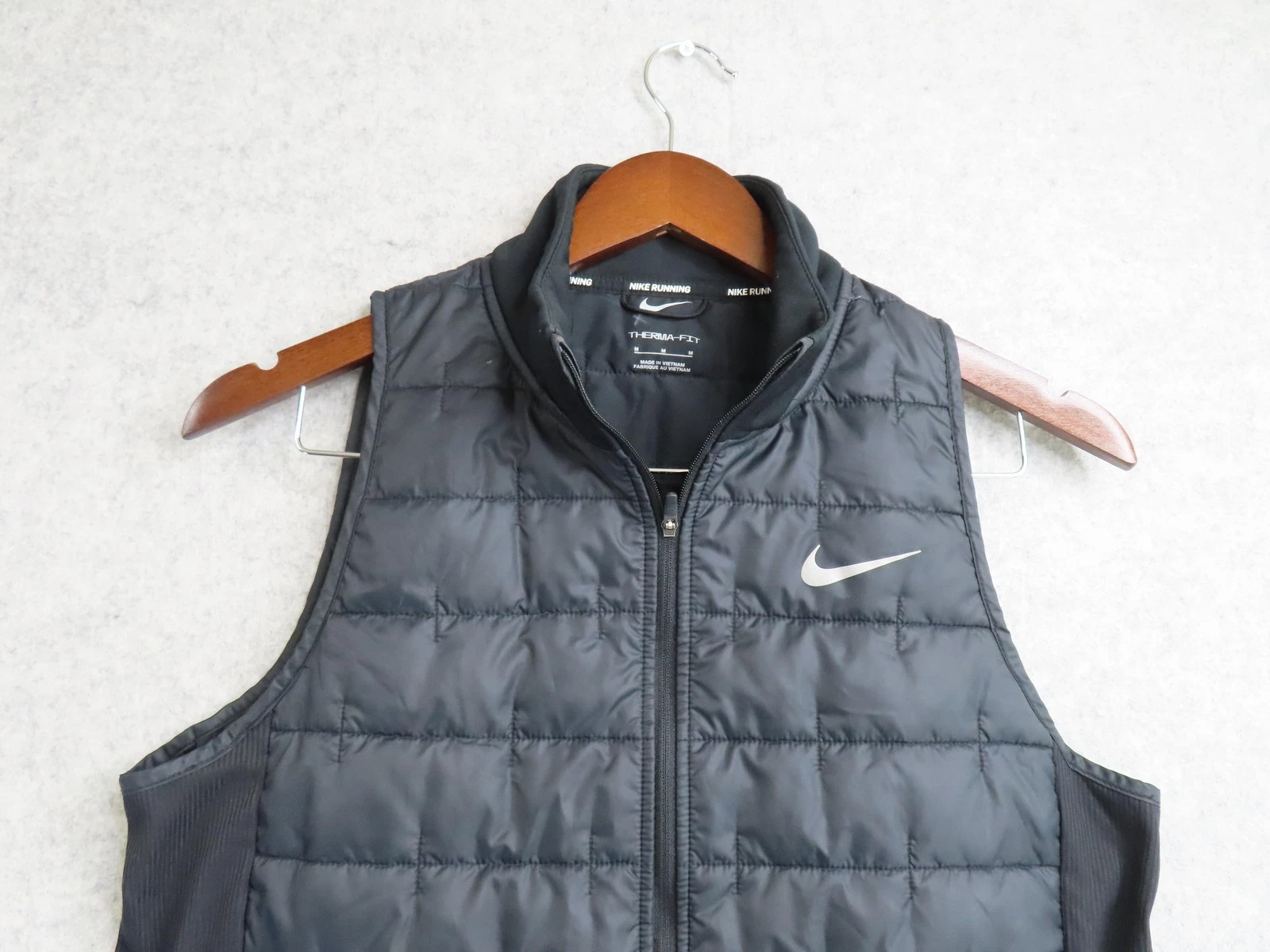 Nike Vest Mens Medium Black Therma-FIT Quilted Insulated Full Zip DD6084-010