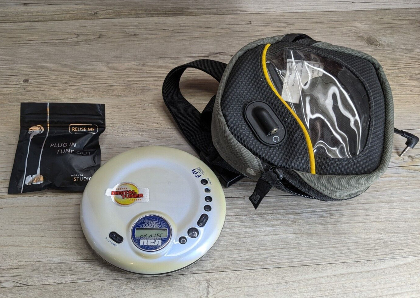Rp2612 Case Logic Headphone Belt Pouch New Delta Earbuds