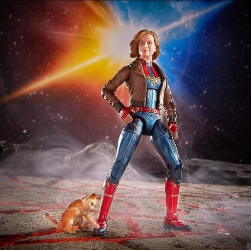  Captain Marvel & GOOSE  Legends in Bomber Jacket Figure Accessories Included  - Picture 1 of 14