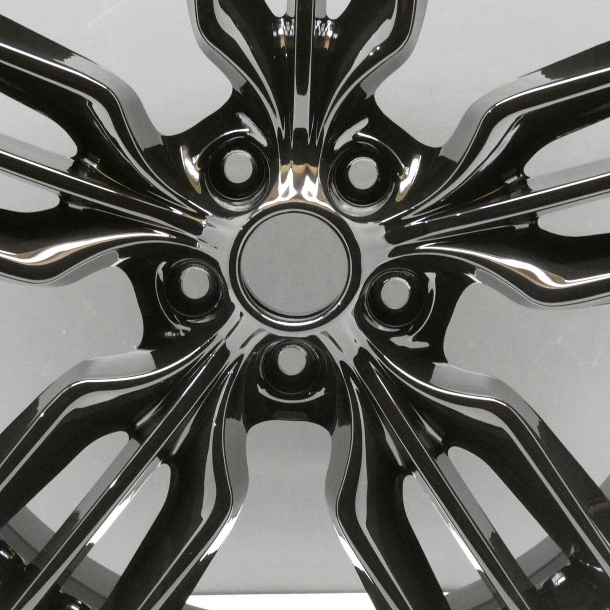 ピアス　No.5133 Lexus Ct 200 H 17 Trident F Sport Wheels 4 Wheel Set Gunmetal Gray