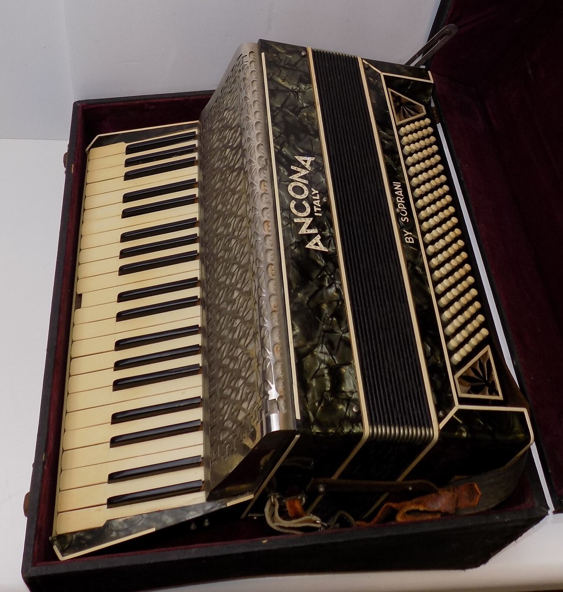 Ancona By Soprani Accordion w/ Original Case WORKING Vintage