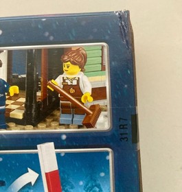 LEGO Creator Expert: Winter Village Station (10259) - NIB - SEALED