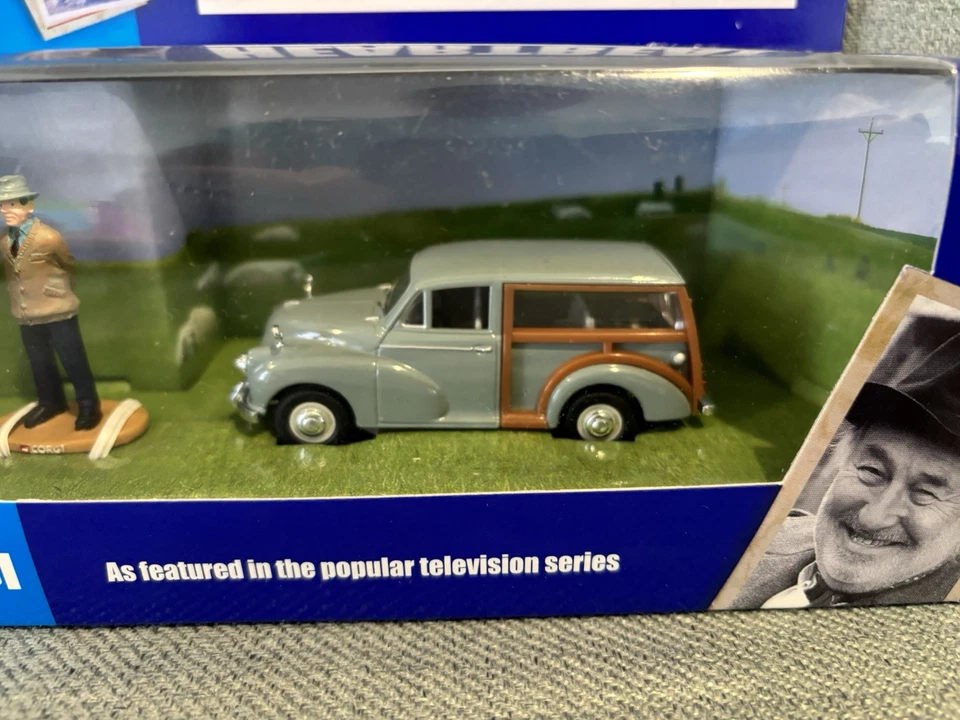 NEW Heartbeat Corgi Morris Minor Traveller & Oscar Blaketon Figure Boxed - Image 4 of 4