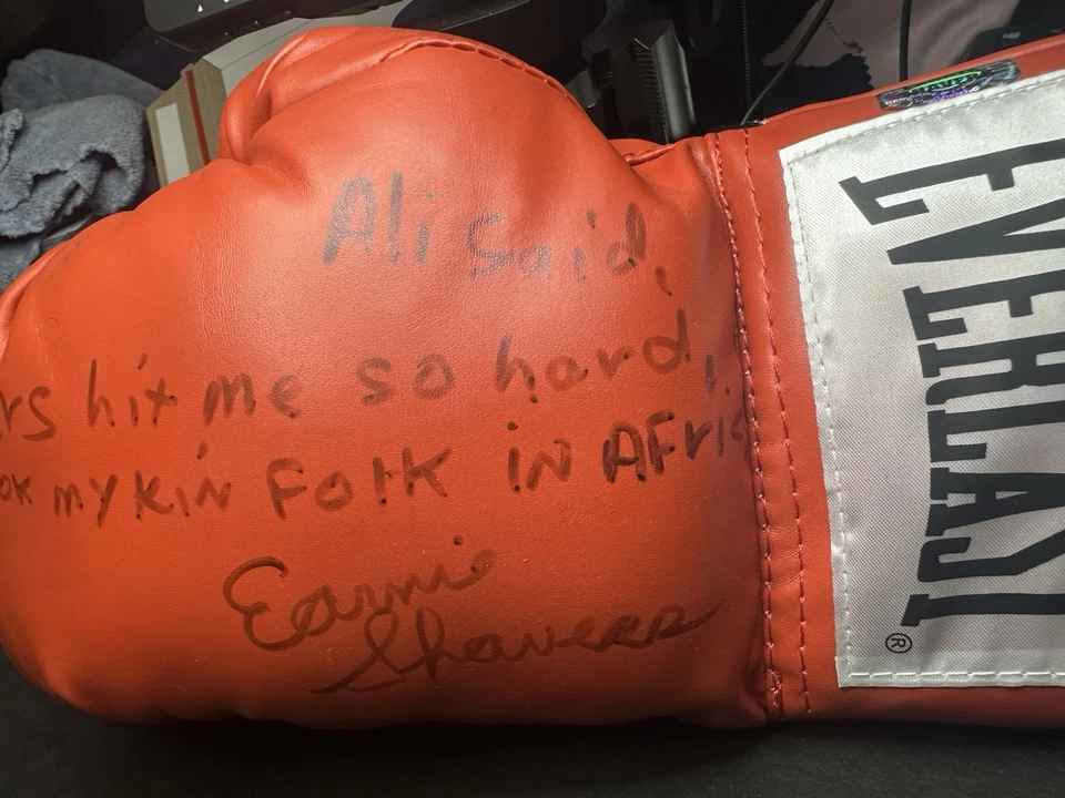 Earnie Shavers Red Everlast Inscribed signed Boxing Glove EARNIE SHAVERS COA - Image 4 of 4