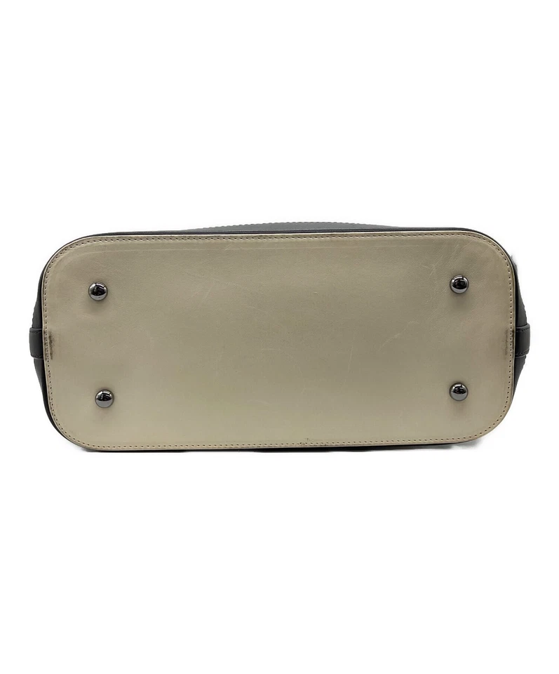 Bolso de Mano Chanel Matelasse Beige con Dije de Coco Artículo Chatarra Necesita Reparación SH0309 Foto 4 de 4