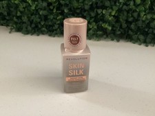 Revolution Skin Silk Radiant Satin Serum Foundation F13.7 NW