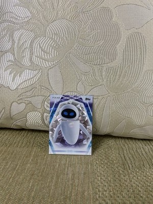 2026 Topps Disney Neon Diamanté Parallel #20 EVE Trading Card WALL-E Mint Rare