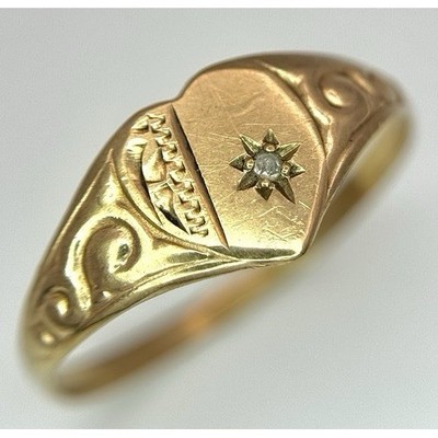Ein schöner herzförmiger Siegelring aus 9 Karat Gold mit kleinem Diamanten. Größe O. Geschenkbox