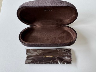 TOM Ford Large Brown Suede Glasses Case with Cleaning Cloth  display picture 1