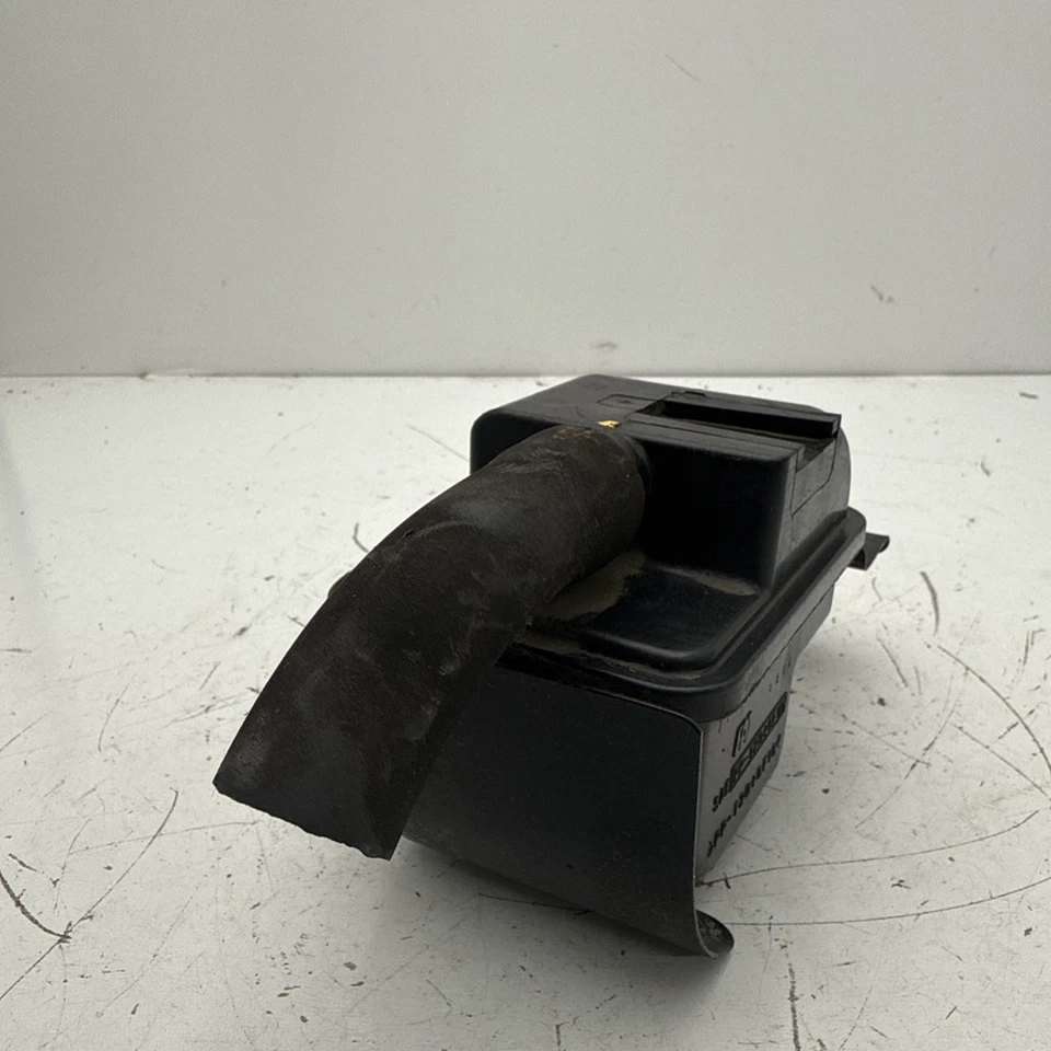 2004 TOYOTA SIENNA FUEL CANISTER FILTER 77746-08010 OEM 04 05 06 07 08 09 10 Foto 2 de 4