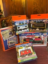 Lionel Trains, Snowflake Express, Legendary Collector Cards, Play Cars, NIB