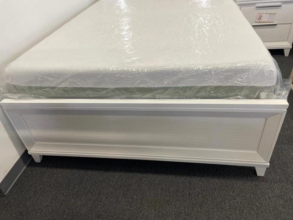 NUEVO Moderno Juego de Dormitorio LED Blanco Queen King 4 Piezas Muebles Contemporáneos Cama/D/M/N Foto 2 de 4