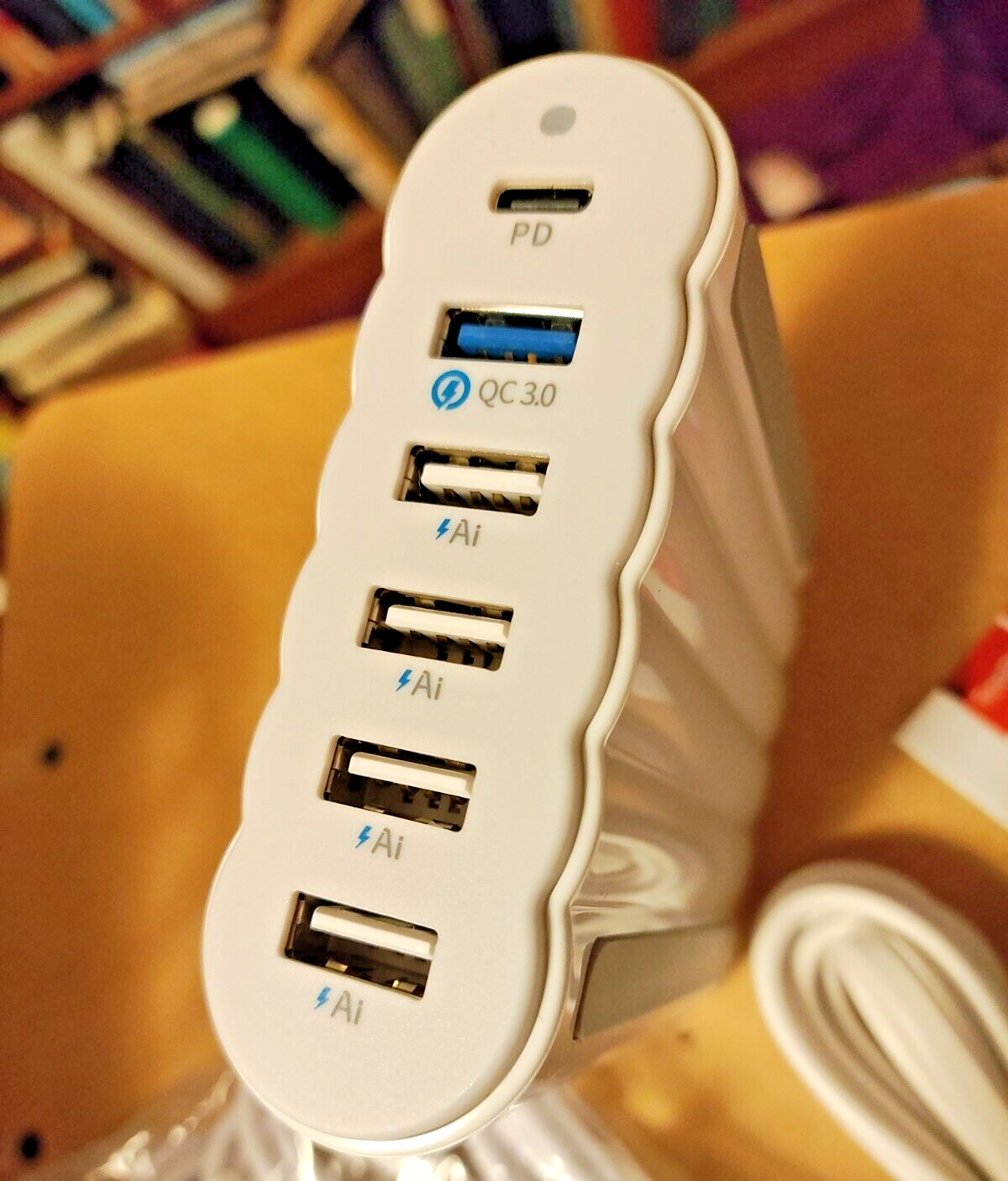 SooPii CS63 6-Port USB Charging Station for Multiple Devices - Fast Charger & Organizer